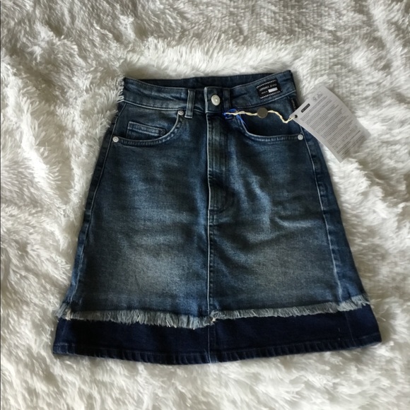 VERSACE JEANS SKIRT - Picture 2 of 8